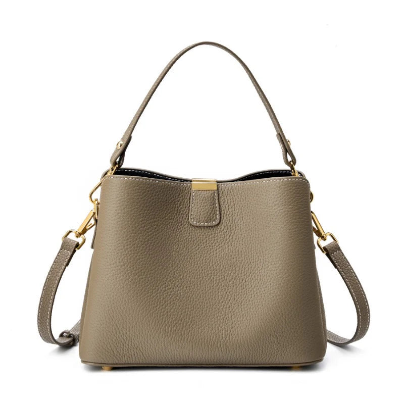 Bolsa Bucket Elara com Detalhe Dourado - Marrom