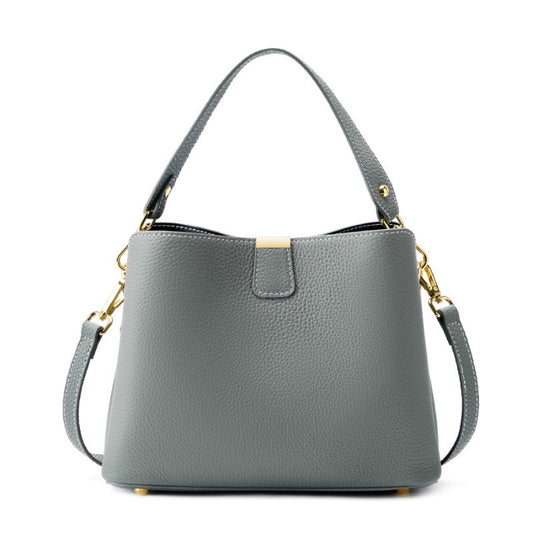 Bolsa bucket Elara com detalhe dourado e formato elegante