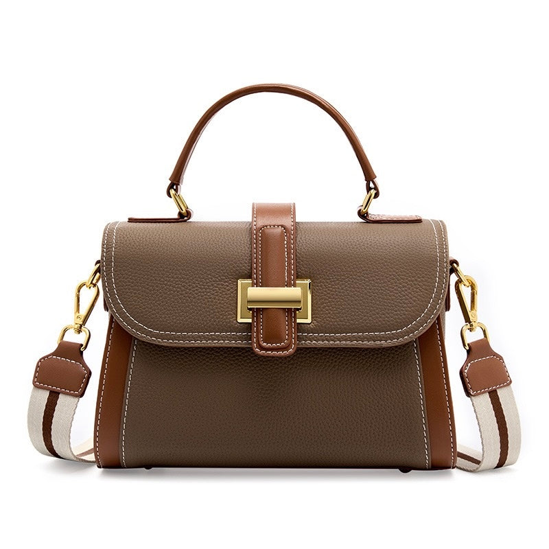 Bolsa Celine estruturada em couro transversal feminina imagem 2