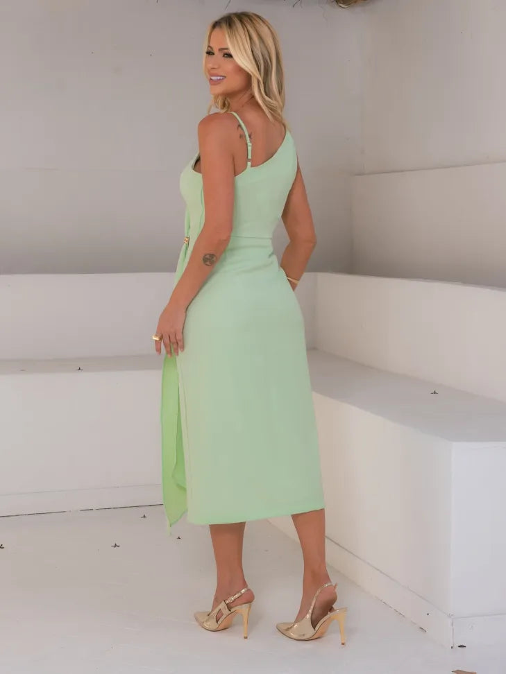 Vestido Violeta modelagem - Vestido Feminino Vevyni