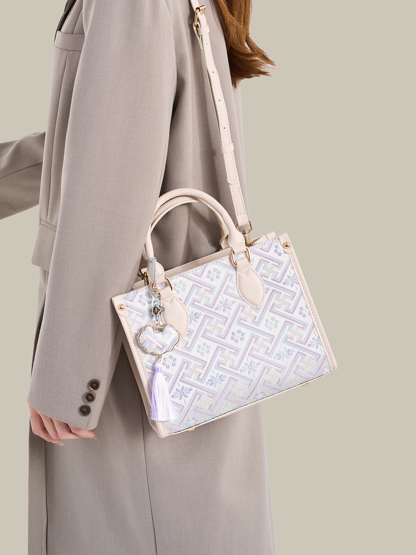 Bolsa Mini Tote Lavanda com Tassel - vista interna