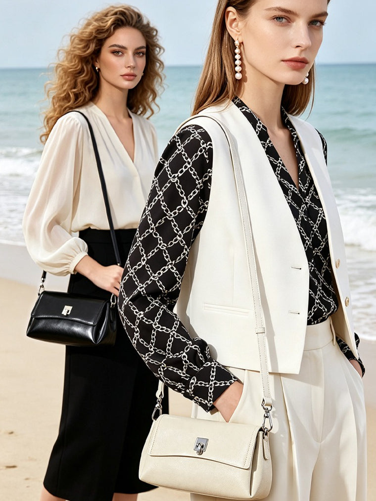 Bolsa Clutch Pillow em Couro Texturizado - imagem 15