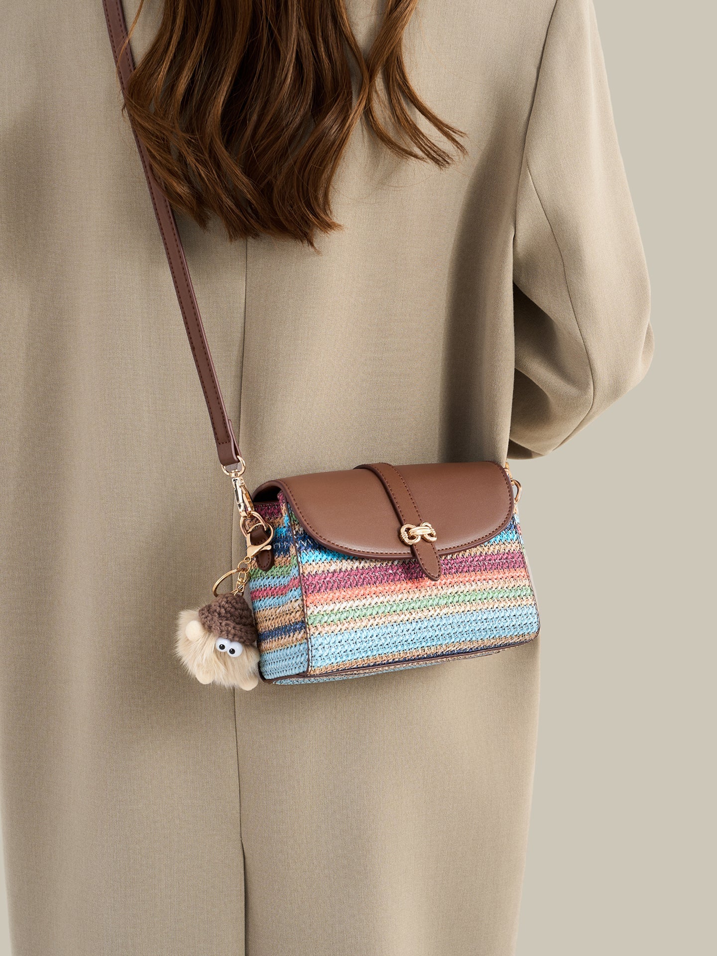 Bolsa Rainbow Trançada com Charme - detalhe do acabamento