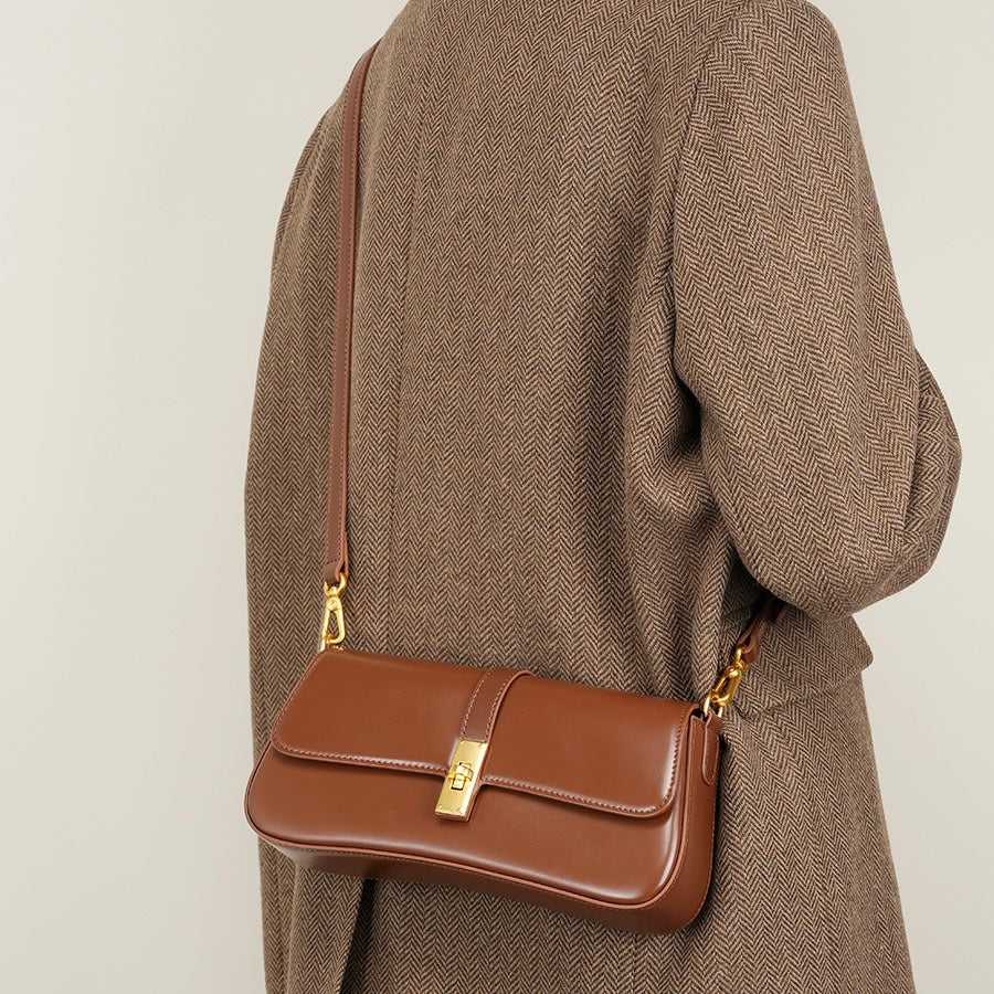 Bolsa Viena Baguete em couro vintage feminina imagem 4