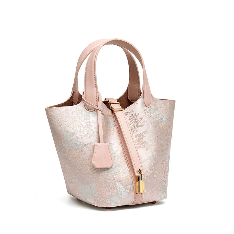 Bolsa Bucket Jardim Oriental em Couro - detalhe frontal