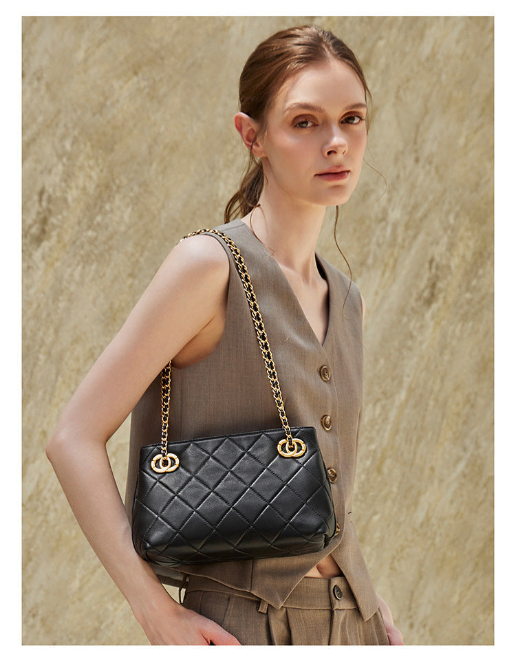 Bolsa Mini Tote Matelassê em Couro - imagem 10