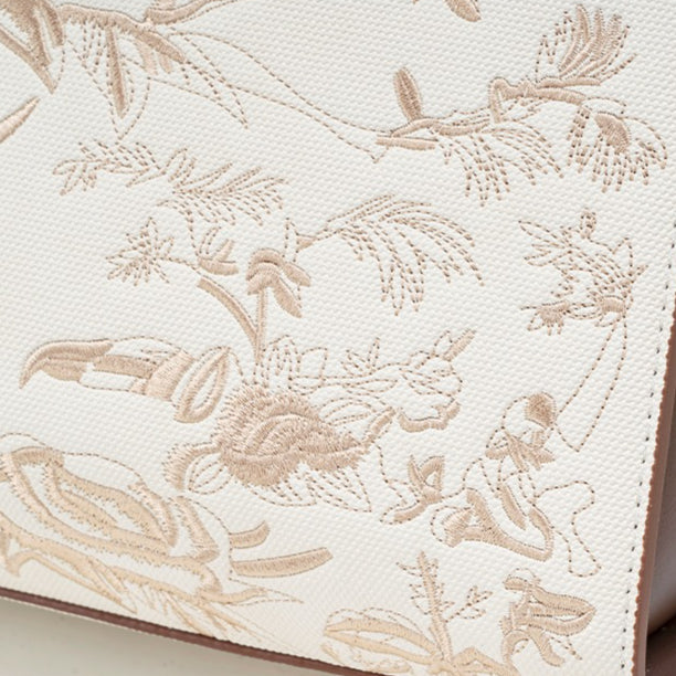 Bolsa Floral Retrô em Couro Vegano imagem 15