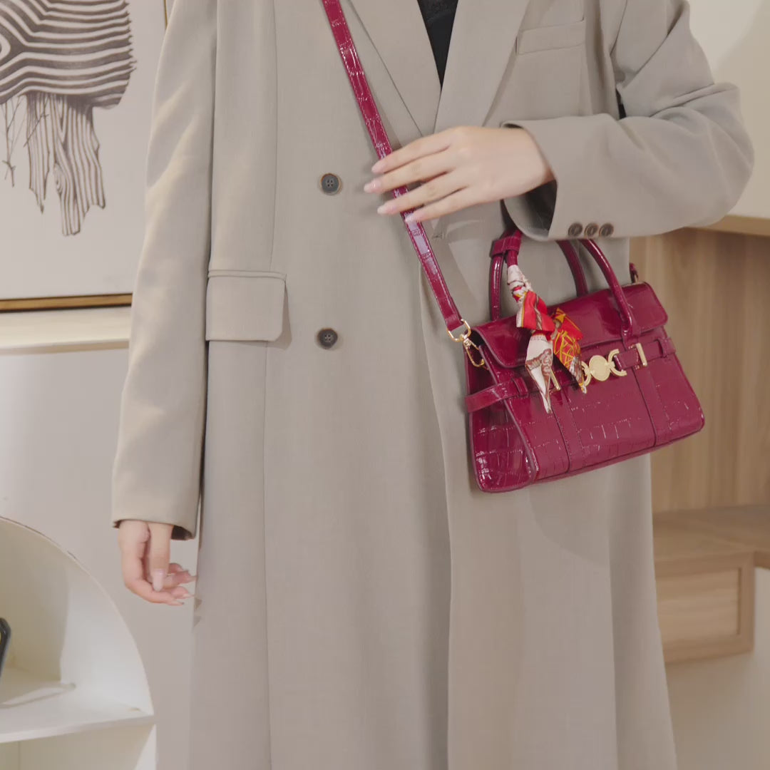 Bolsa Satchel Croco Verniz com Lenço - vista lateral