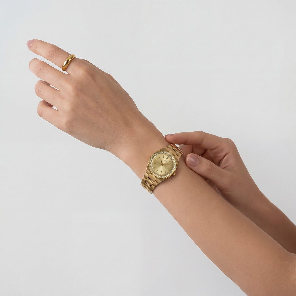 Relógio Isadora Slim Feminino em aço inoxidável, foto de detalhe